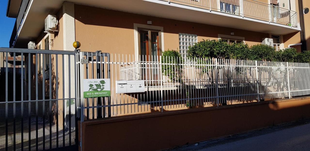 I Pini B&B Recale Esterno foto